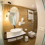 Rimbombin מלון Burgo