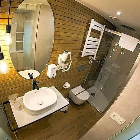 Rimbombin 2* Burgo
