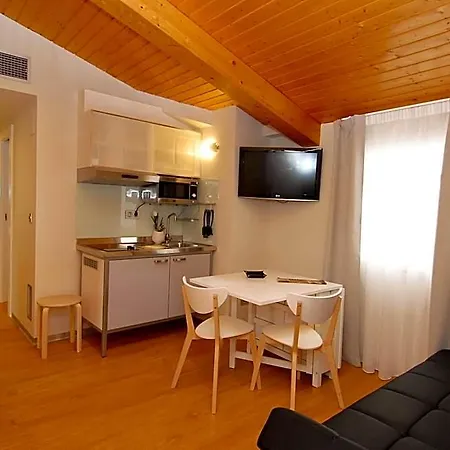 Rimbombin Hotel Burgo